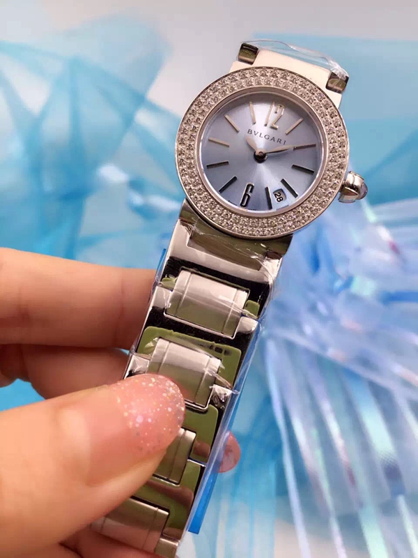 ブルガリ時計正面デザイン